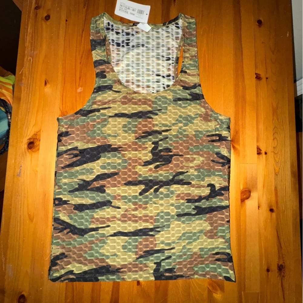 Rick major’s camouflage tank top